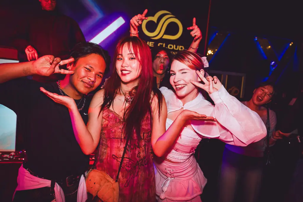 Party group photo in Berlin – Kreativmedia